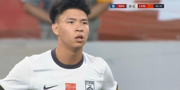 星空体育app下载-立竿见影！王钰栋替补登场后2分钟造2球，助U22国足3-0领先