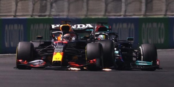 星空体育app下载-汉密尔顿积分追平维斯塔潘 阿布扎比上演终局之战