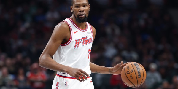 星空体育app下载-依旧高效！杜兰特过去6场场均29.7分7.5板4.2助 命中率51.5%