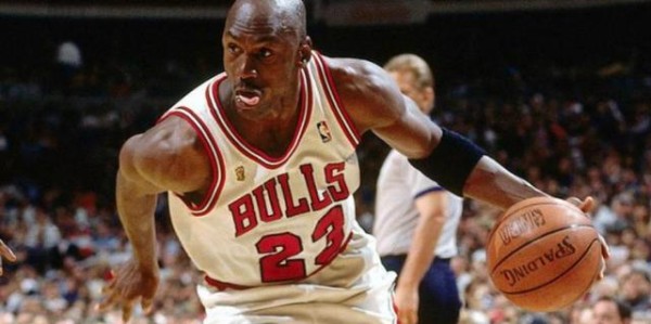 30岁前拿20000分有多难？翻遍NBA历史75年，只有五人做到|乔丹|张伯伦|科比·布莱恩特|威尔特-张伯伦|迈克尔·乔丹_新浪体育_新浪新闻