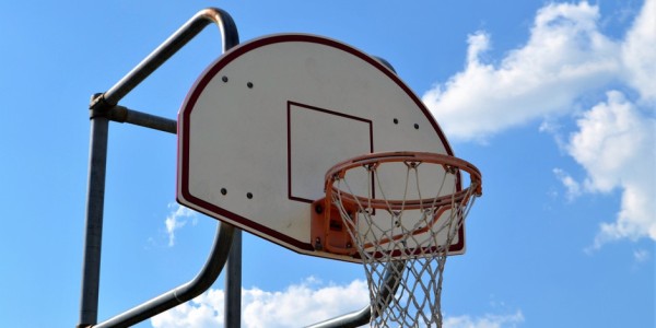 周琦晒赴美治疗视频：见到凌晨四五点的洛杉矶 杨瀚森归队大势所趋