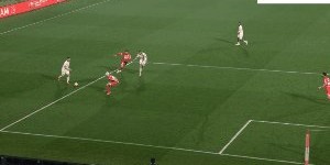 星空体育app下载-【意甲】蒙扎4比2米兰 佳夫送点约维奇染红